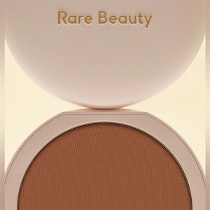 Rare Beauty Tinted Pressed Finishing Powder - Almond